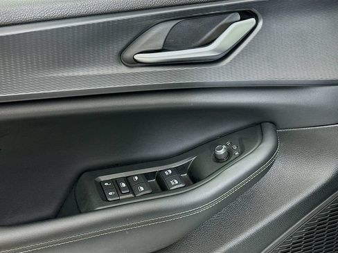 Used 2024 Jeep Grand Cherokee Altitude RWD image 18