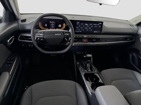 Used 2025 Kia K4 FWD image 23