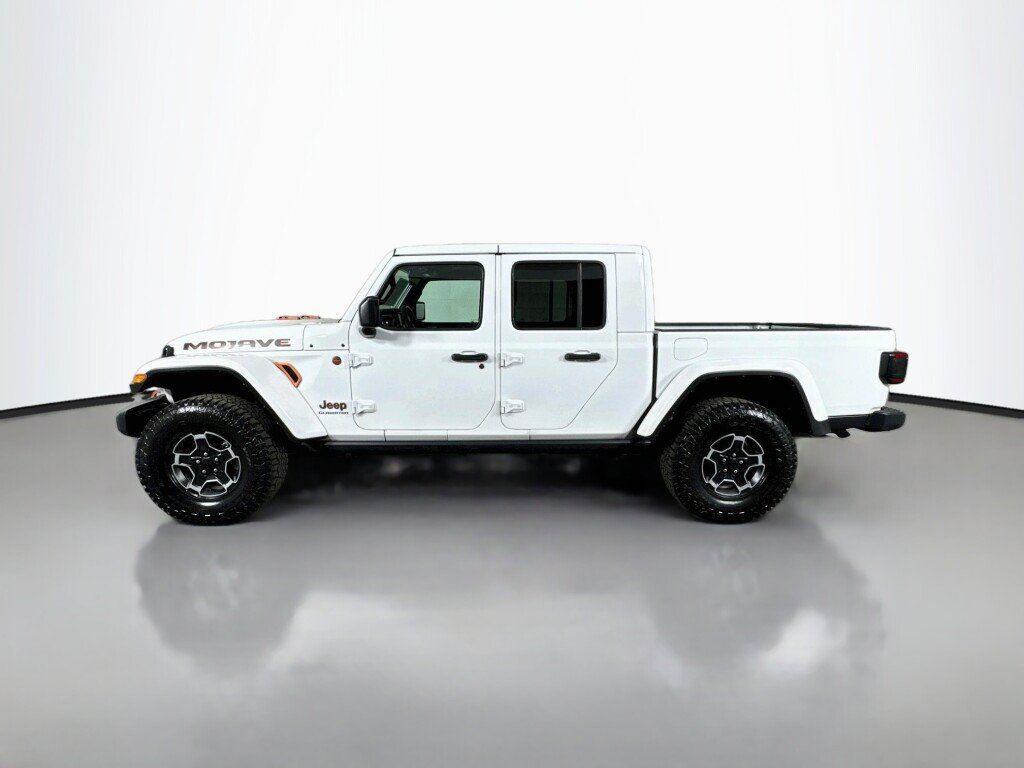 Used 2022 Jeep Gladiator Mojave w/ LED Lighting Group AWD/4WD image 2