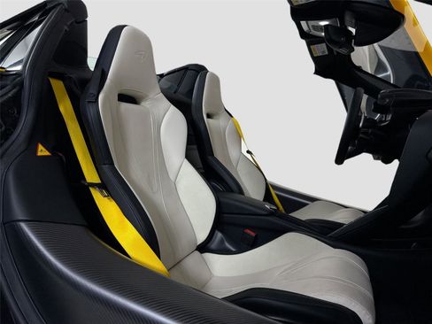 Used 2024 McLaren 750S Spider image 26
