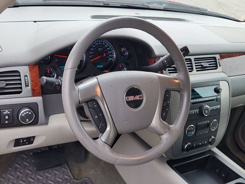 Used 2011 GMC Sierra 1500 SLT w/ SLT Convenience Package AWD/4WD image 18