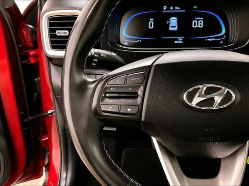 Used 2023 Hyundai Venue SEL FWD image 11