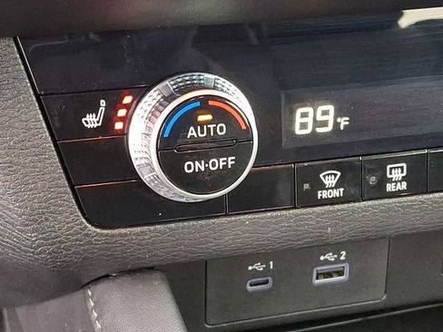 Used 2024 Mitsubishi Outlander SE image 19