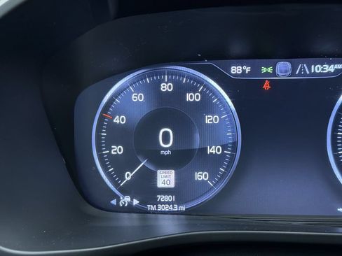 Used 2019 Volvo XC40 T5 Momentum AWD/4WD image 24
