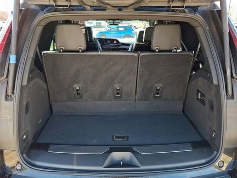 Certified 2023 Cadillac Escalade Premium Luxury image 27