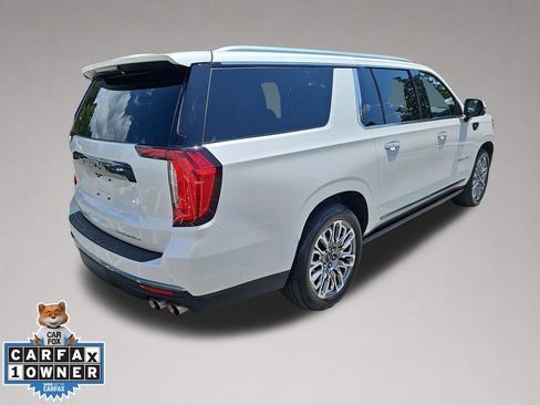 Used 2023 GMC Yukon XL Denali Ultimate w/ LPO, Floor Liner Package AWD/4WD image 4