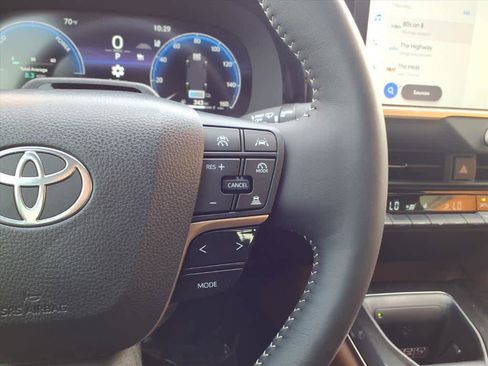 Used 2026 Toyota Crown Limited image 10