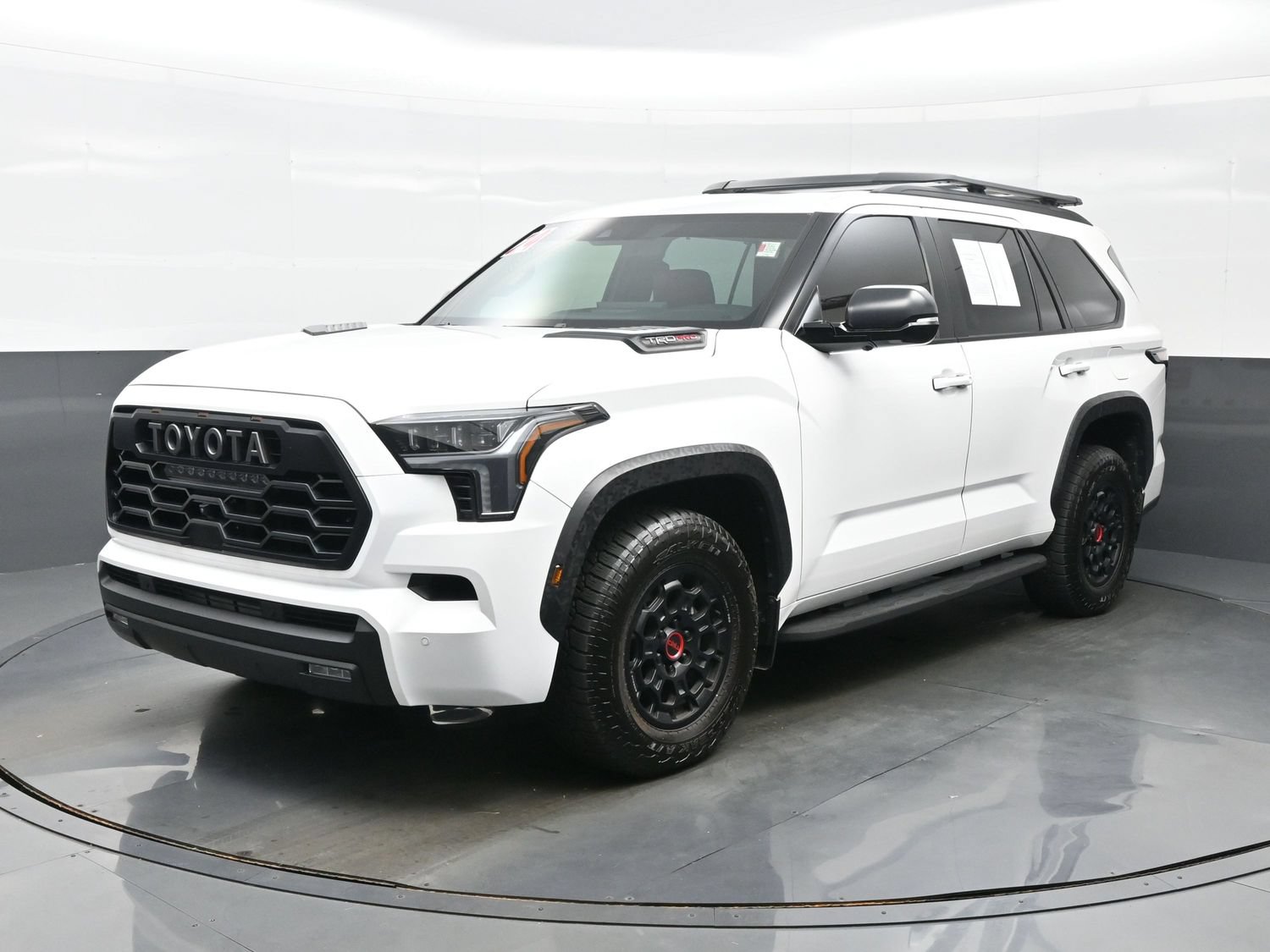 Used 2025 Toyota Sequoia TRD Pro AWD/4WD image 2