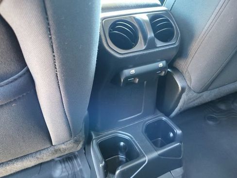 Used 2022 Jeep Gladiator Sport AWD/4WD image 27