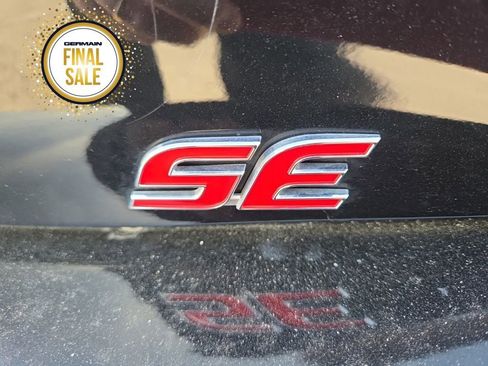 Used 2025 Toyota Corolla SE image 16