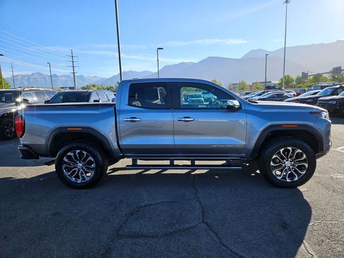 Used 2023 GMC Canyon Denali AWD/4WD image 2