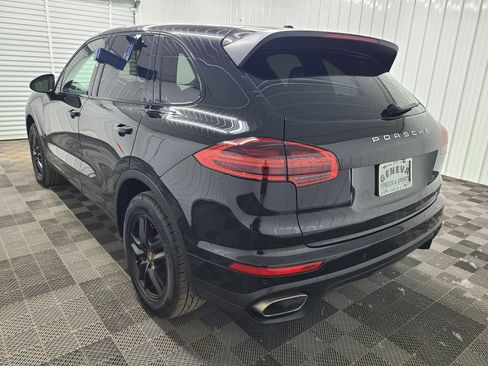 Used 2017 Porsche Cayenne AWD/4WD image 10