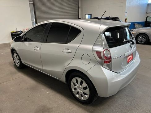 Used 2014 Toyota Prius C One FWD image 5