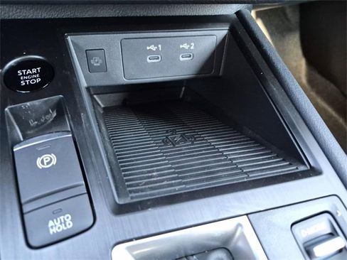 New 2025 Nissan Kicks SV w/ Illumination Package image 17