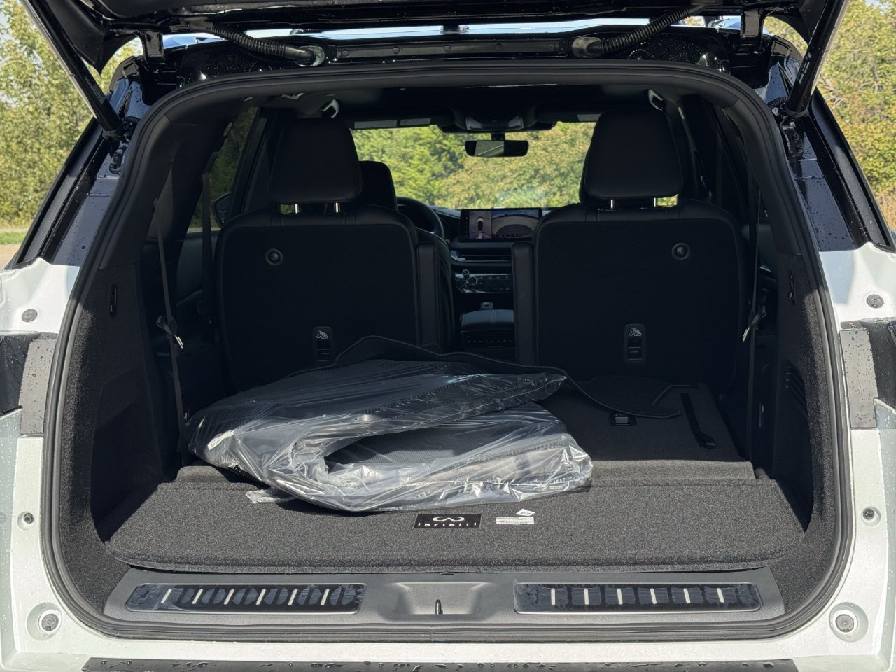 New 2027 INFINITI QX60 Sport w/ Dark Cargo Package AWD/4WD image 26
