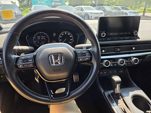 Used 2025 Honda Civic Sport image 8