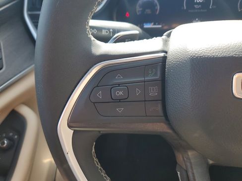 Used 2024 Jeep Grand Cherokee L Limited AWD/4WD image 21
