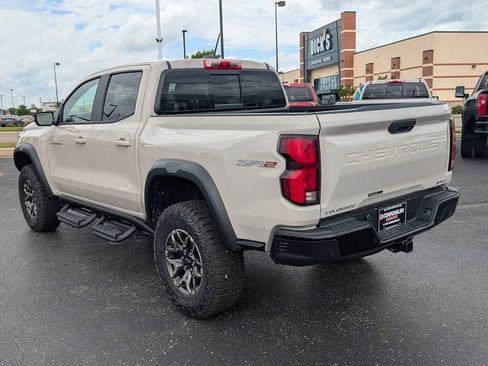 New 2026 Chevrolet Colorado ZR2 w/ Technology Package AWD/4WD image 6
