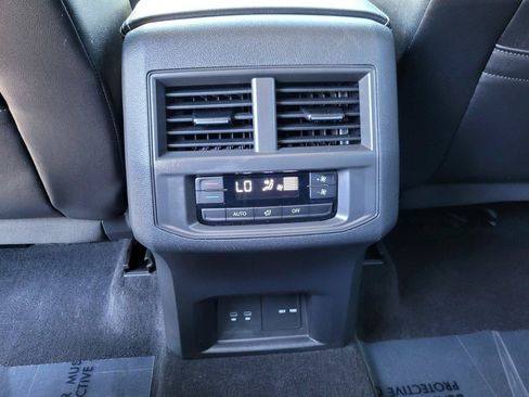 Certified 2023 Volkswagen Atlas SE w/ Black Wheel Package AWD/4WD image 16