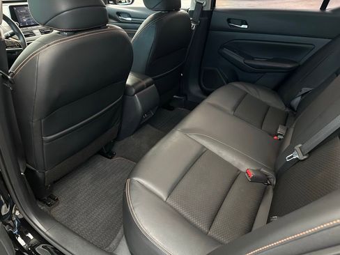 Used 2021 Nissan Altima 2.5 SR w/ SR Premium Package image 15