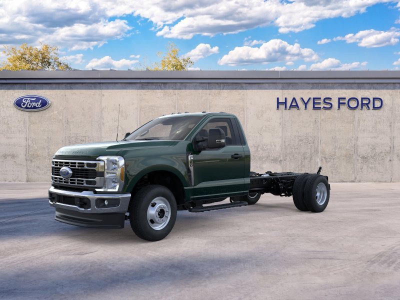 New 2025 Ford F350 4x4 Regular Cab DRW Super Duty image 1