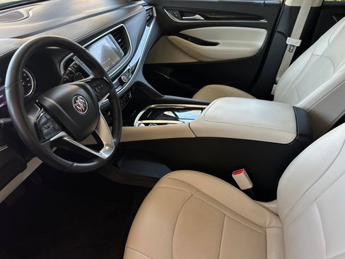 Used 2023 Buick Enclave Essence FWD image 9