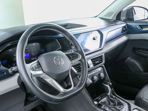 Used 2023 Volkswagen Taos SE FWD image 22
