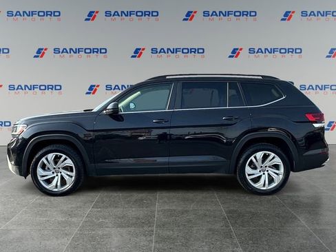 Used 2022 Volkswagen Atlas SE image 2