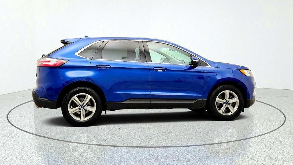 Used 2020 Ford Edge SEL w/ Convenience Package AWD/4WD image 4