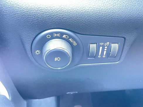 Certified 2025 Jeep Compass Limited AWD/4WD image 18