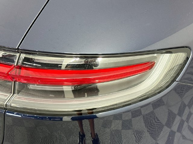Used 2023 Porsche Macan AWD/4WD image 28
