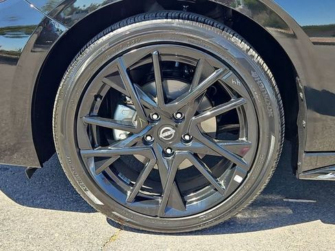 Certified 2025 Nissan Sentra SR w/ Midnight Edition image 10