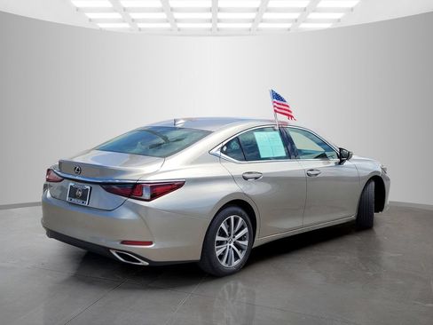 Used 2019 Lexus ES 350 w/ Accessory Package 2 FWD image 4