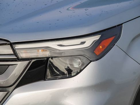 Used 2025 Subaru Forester Premium image 8