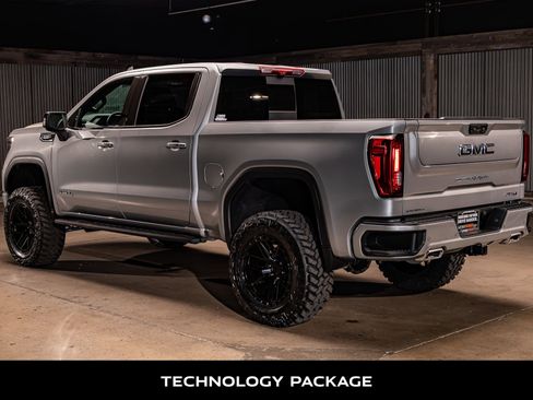 Used 2025 GMC Sierra 1500 AT4 w/ Technology Package image 7