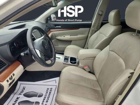 Used 2014 Subaru Outback 2.5i Limited AWD/4WD image 9