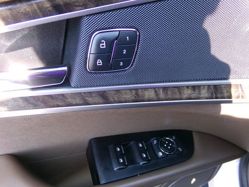 Used 2016 Lincoln MKX Reserve w/ Equipment Group 102A AWD/4WD image 16