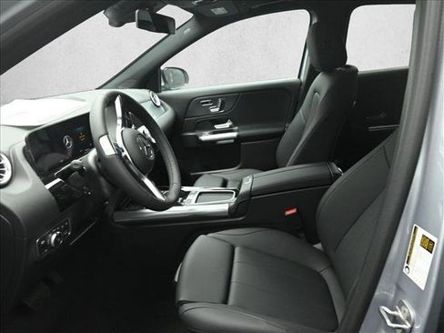 Used 2026 Mercedes-Benz GLA 250 4MATIC image 9