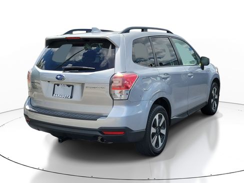 Used 2018 Subaru Forester 2.5i Premium AWD/4WD image 6