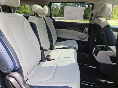 New 2026 Kia Carnival SX Prestige image 17