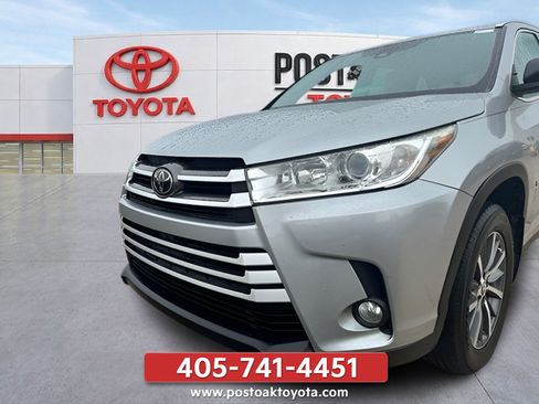 Used 2019 Toyota Highlander XLE w/ Protection Package #3 AWD/4WD image 36
