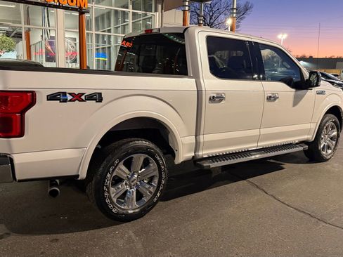 Used 2019 Ford F150 Lariat image 3