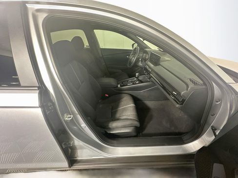 Used 2025 Honda Accord Sport image 29