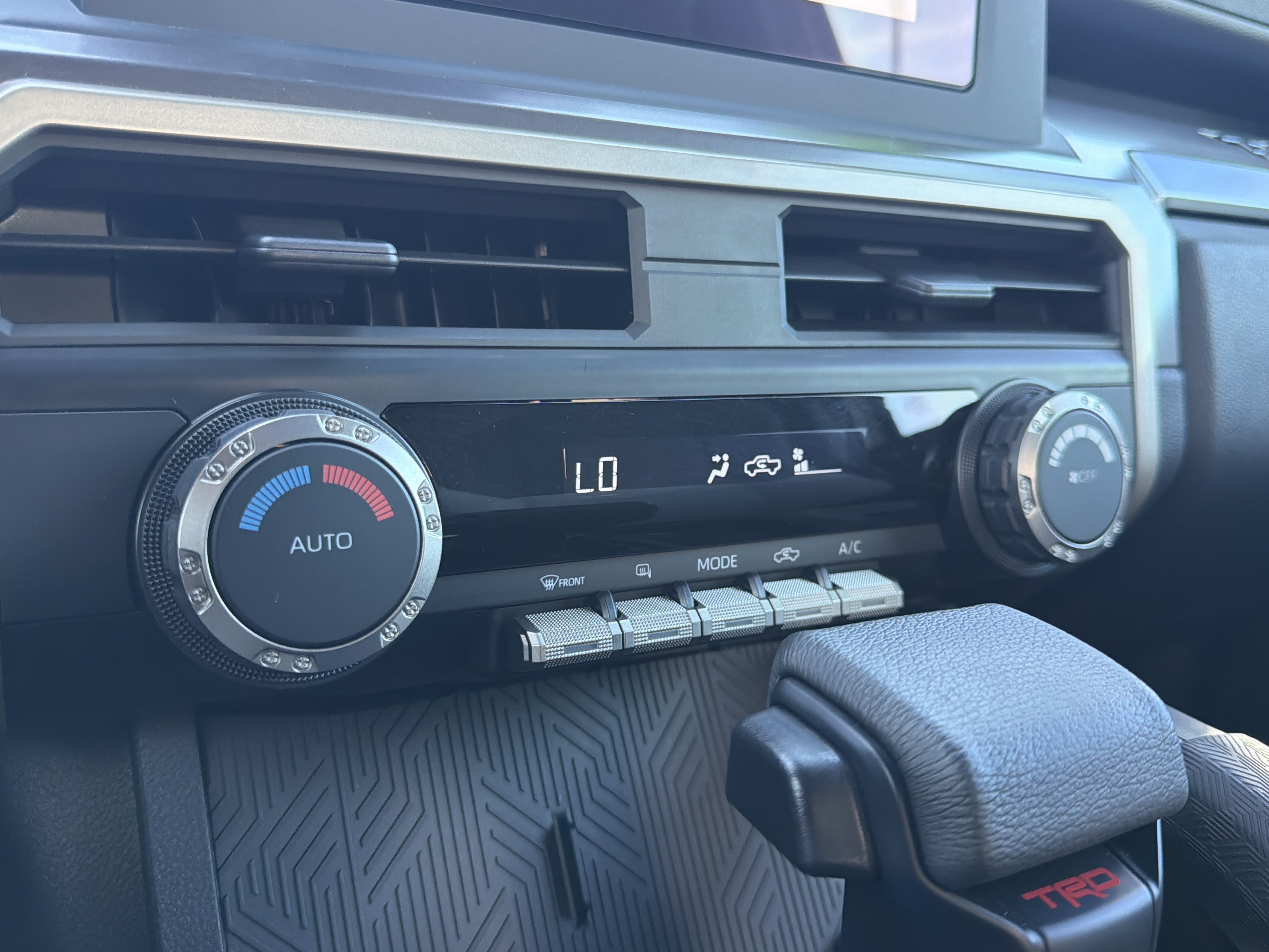 Certified 2026 Toyota Tacoma TRD Sport AWD/4WD image 8