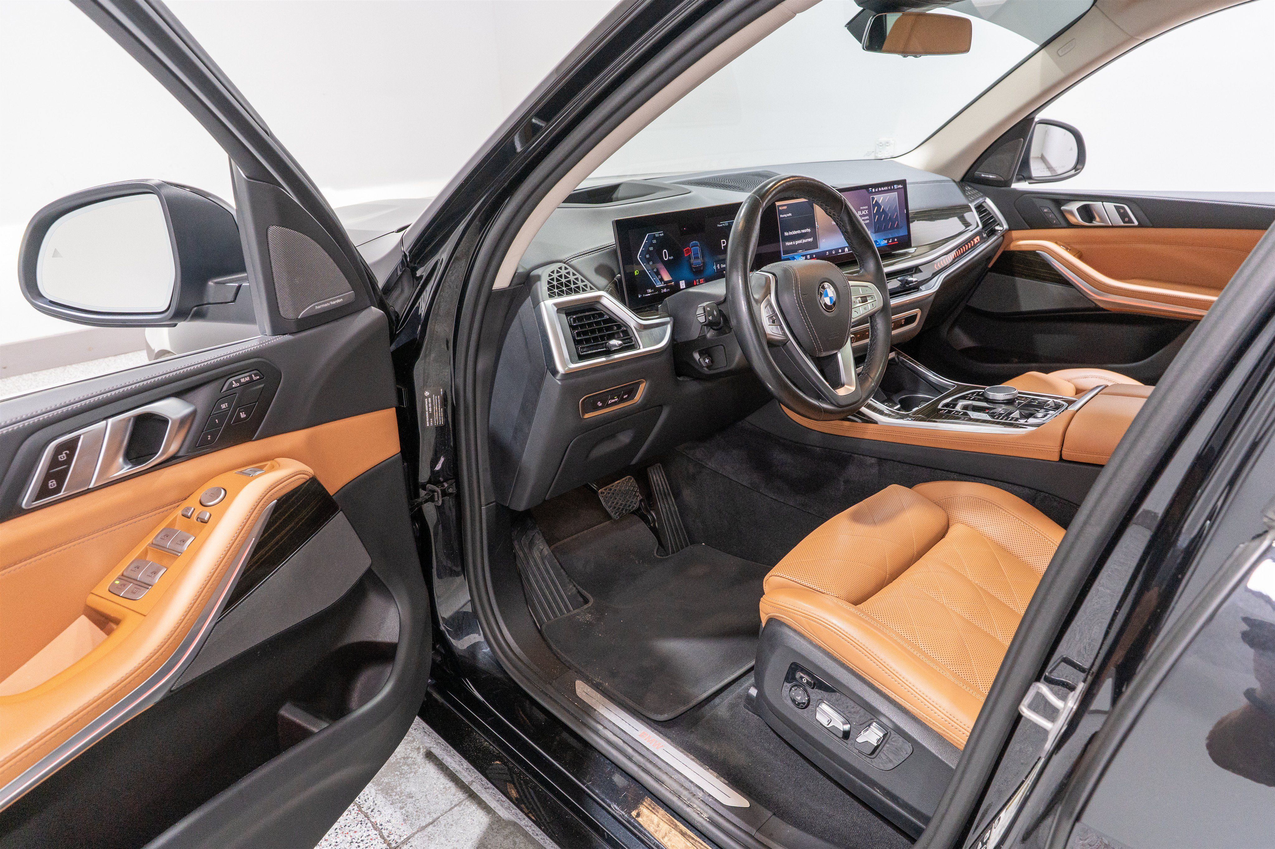 Used 2024 BMW X7 xDrive40i AWD/4WD image 12