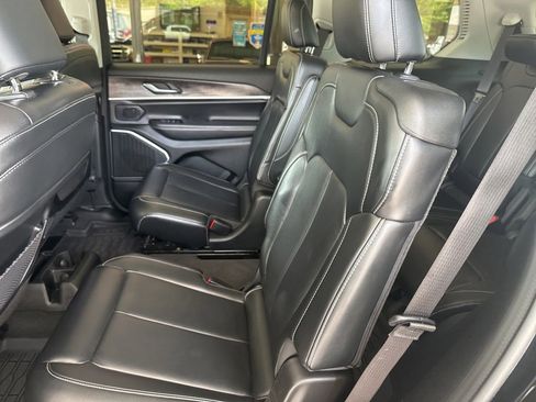 Used 2021 Jeep Grand Cherokee L Limited AWD/4WD image 20