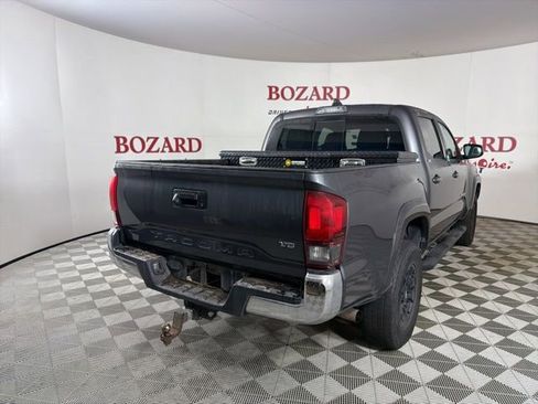 Used 2021 Toyota Tacoma SR5 RWD image 8