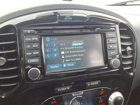 Used 2015 Nissan Juke SL image 17