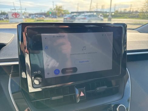 Used 2025 Toyota Corolla LE FWD image 20