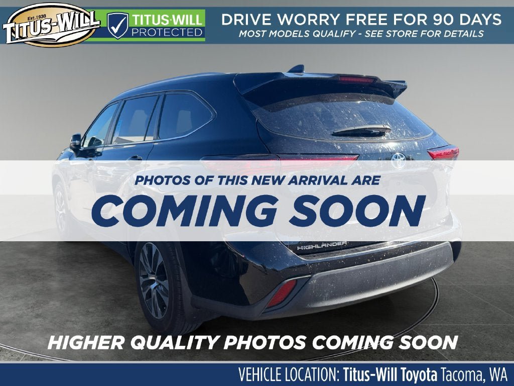 Used 2023 Toyota Highlander XLE AWD/4WD image 3